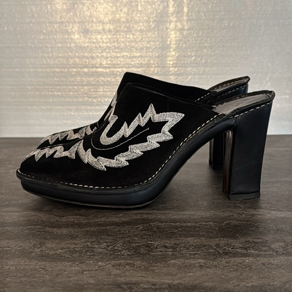 Black and White Embroidered Women's Heeled Mules. Size 8 M - Picture 2 of 10